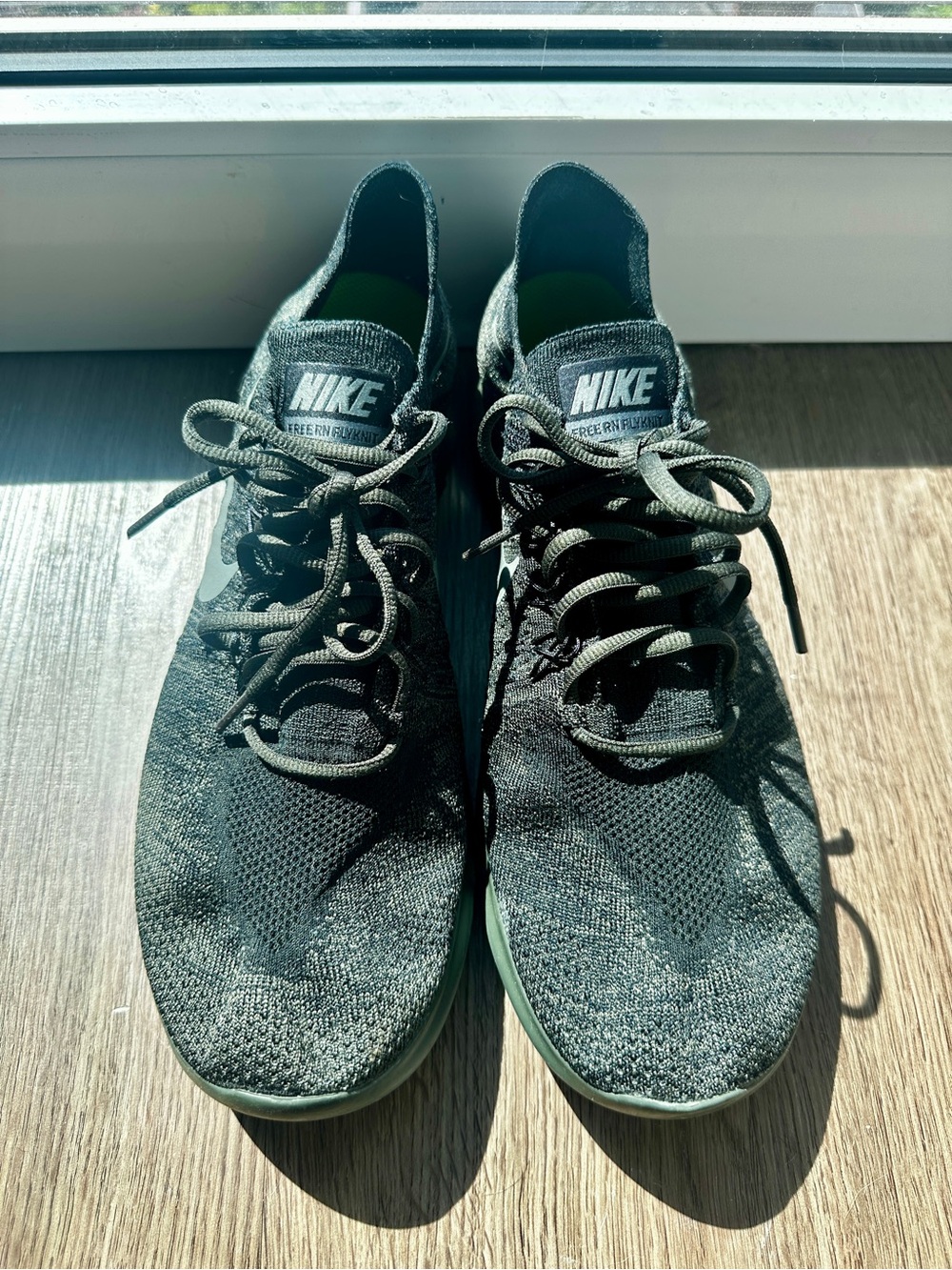 Nike Men's Black Flyknit Sneakers